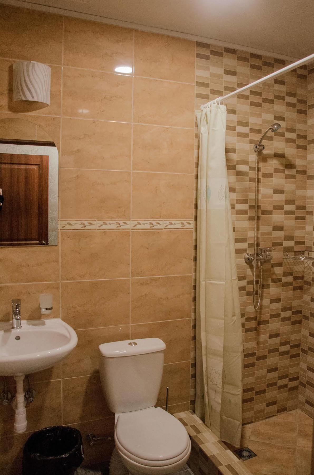 Hotel Fortuna Lviv Ngoại thất bức ảnh