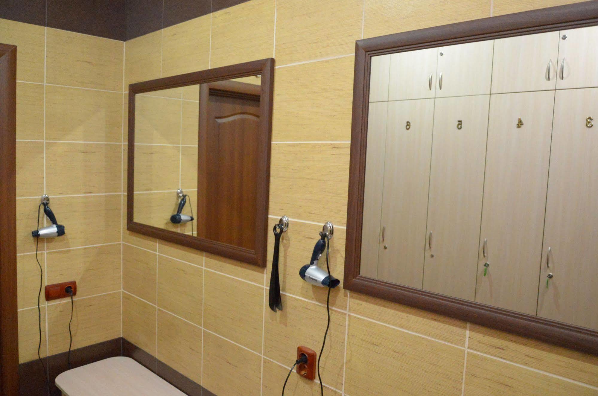 Hotel Fortuna Lviv Ngoại thất bức ảnh
