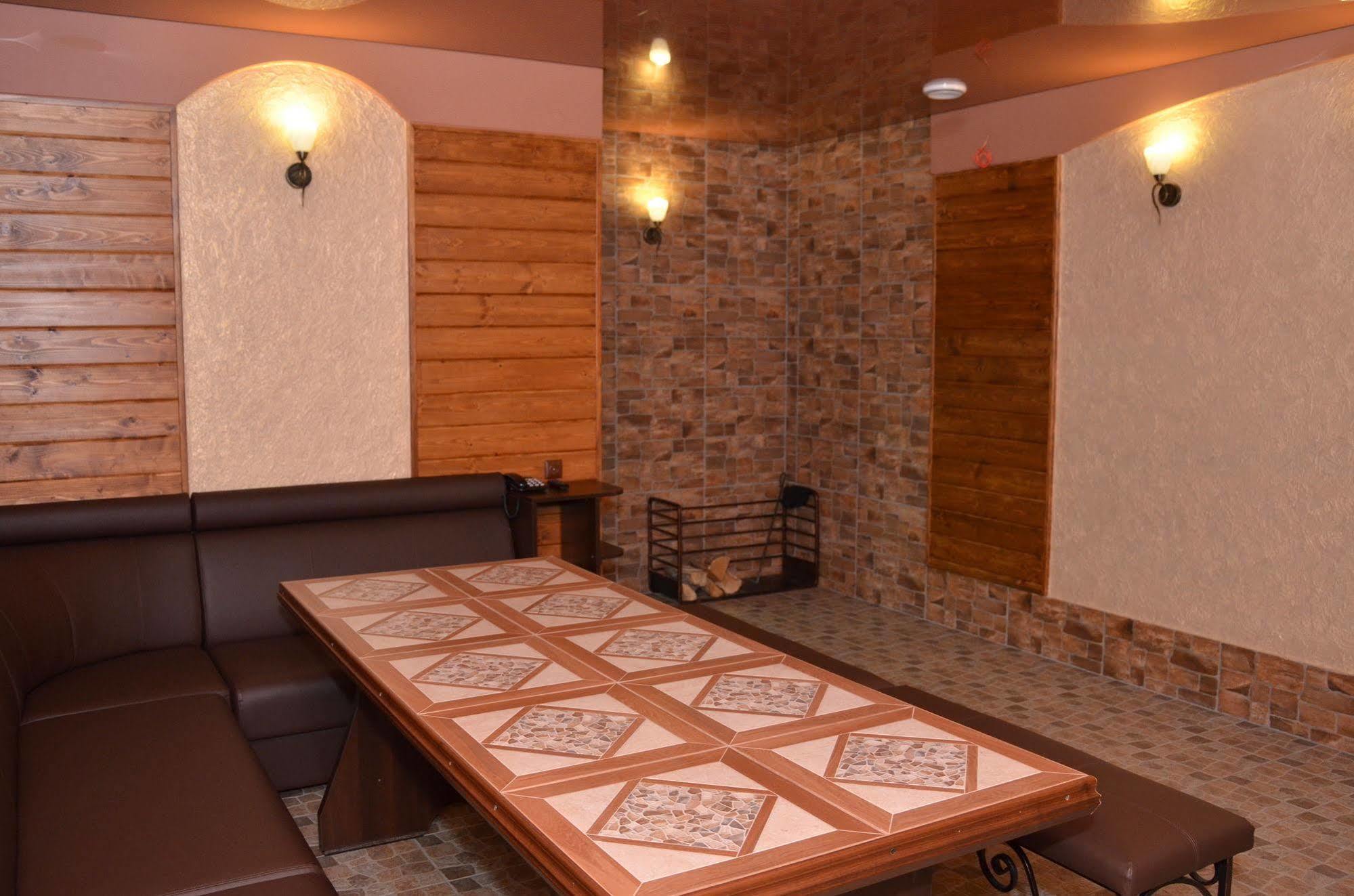 Hotel Fortuna Lviv Ngoại thất bức ảnh