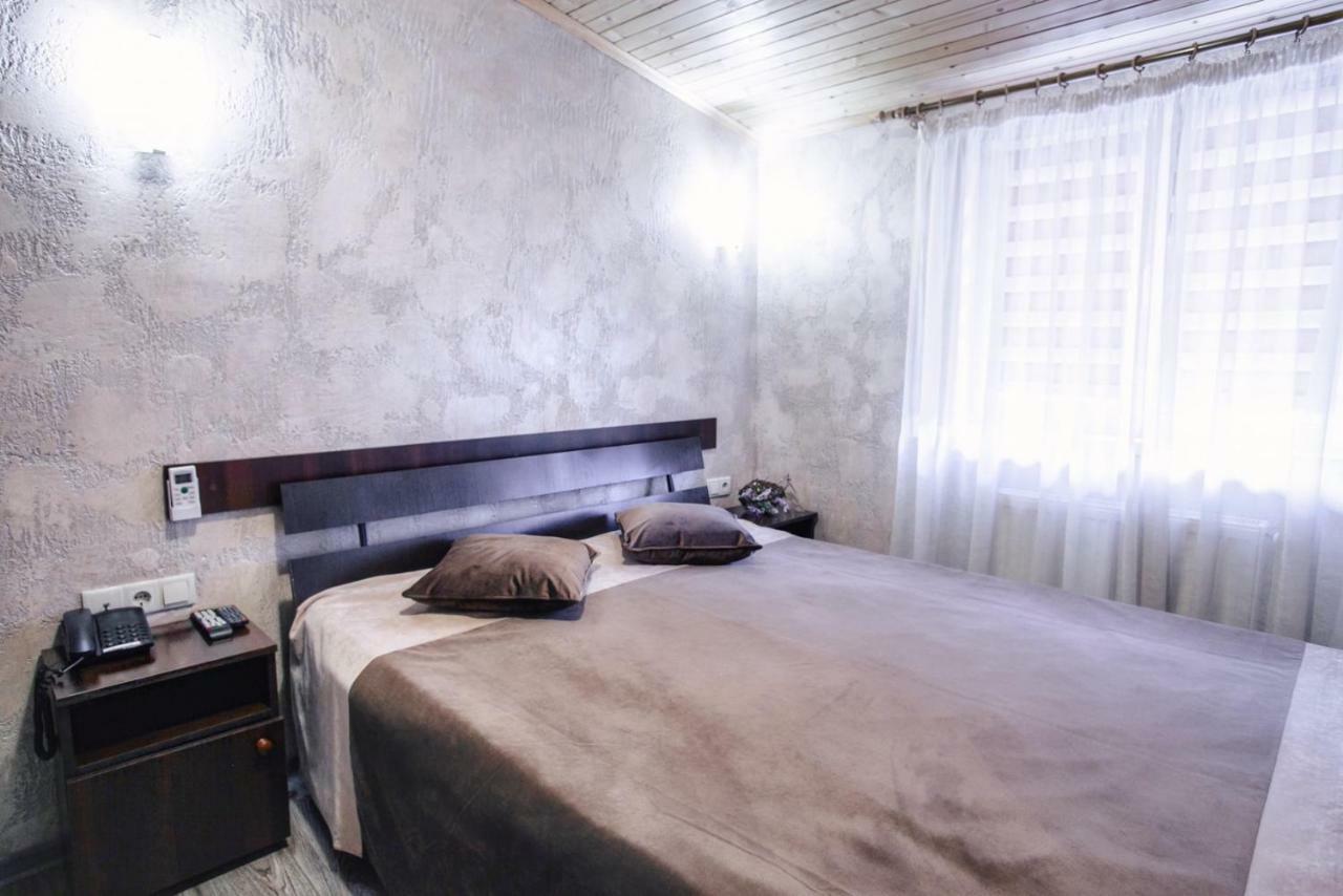 Hotel Fortuna Lviv Ngoại thất bức ảnh