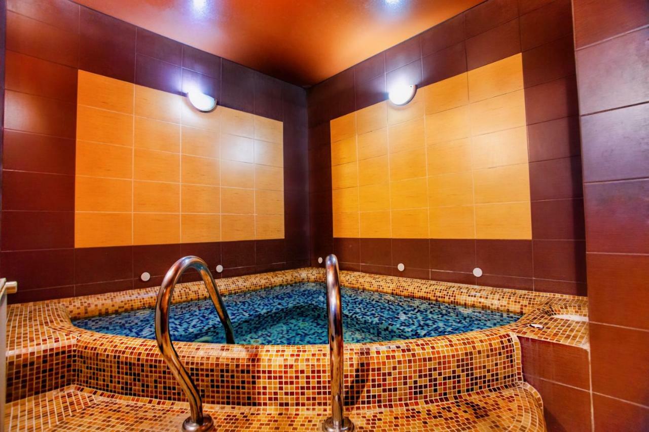 Hotel Fortuna Lviv Ngoại thất bức ảnh