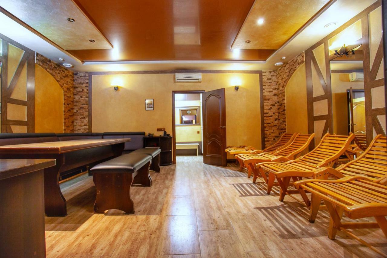 Hotel Fortuna Lviv Ngoại thất bức ảnh